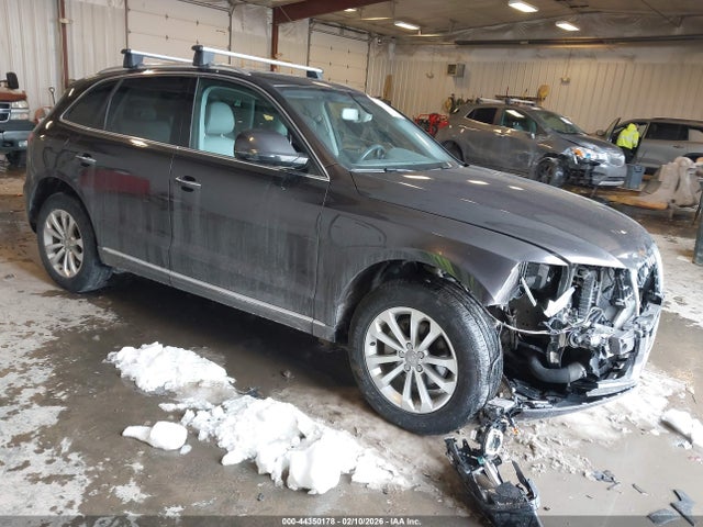 Salvage Audi Q5 Image