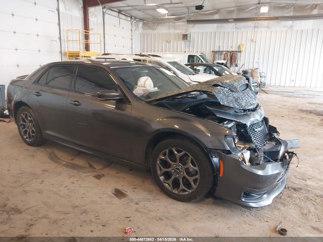 Salvage Chrysler 300 Image
