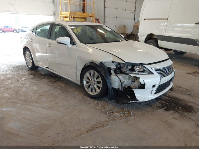 Salvage Lexus Es Image