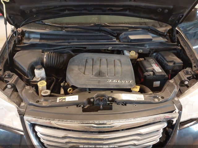 Chrysler Town & Country Touring