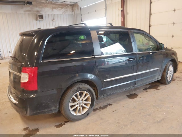Chrysler Town & Country Touring