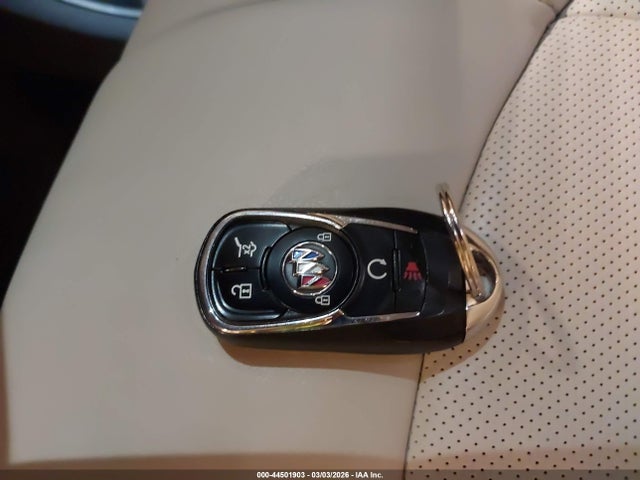 Buick Enclave Essence Awd