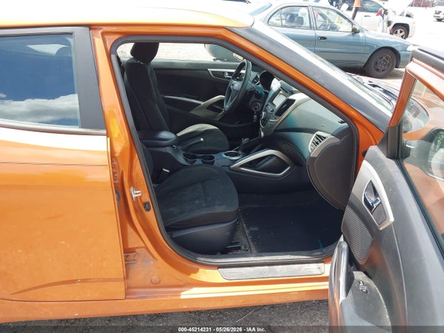 Hyundai VELOSTER