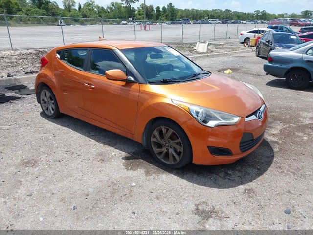 Salvage Hyundai VELOSTER Image