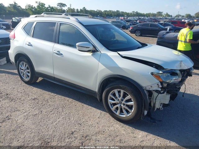 Salvage Nissan Rogue Image