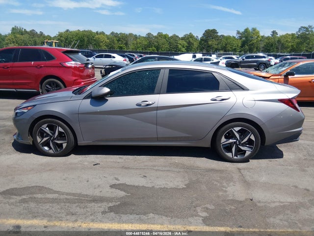 Hyundai ELANTRA Sel