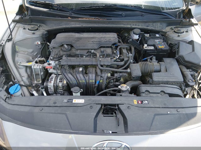 Hyundai ELANTRA Sel