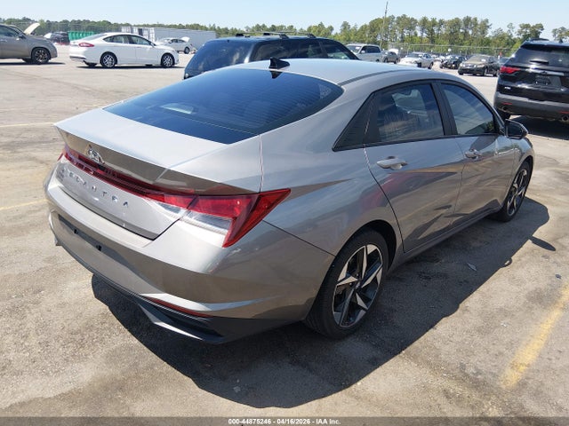 Hyundai ELANTRA Sel
