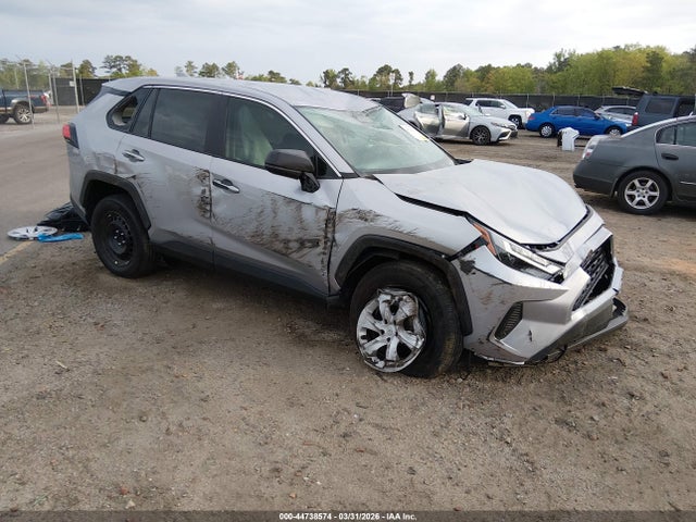 Salvage Toyota RAV4 Image