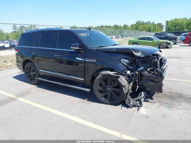 Salvage Lincoln Navigator Image