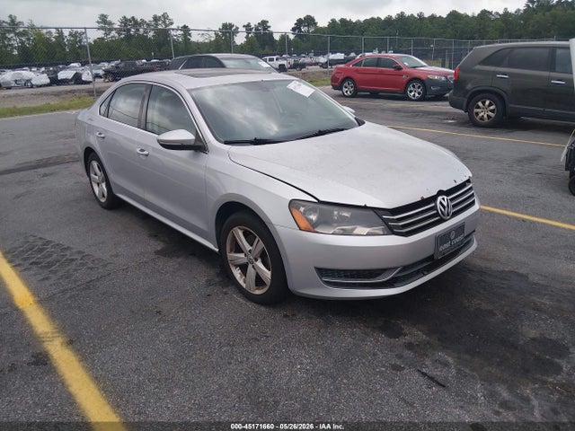 Salvage Volkswagen Passat Image