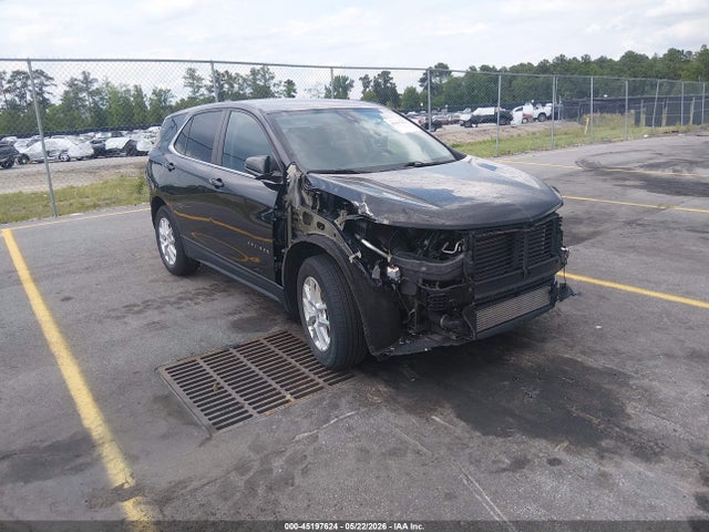 Salvage Chevrolet Equinox Image