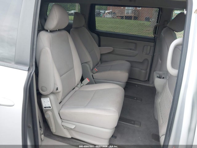 Kia Sedona Lx