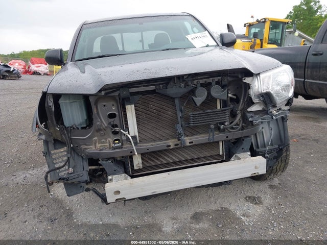 Toyota Tacoma Base V6