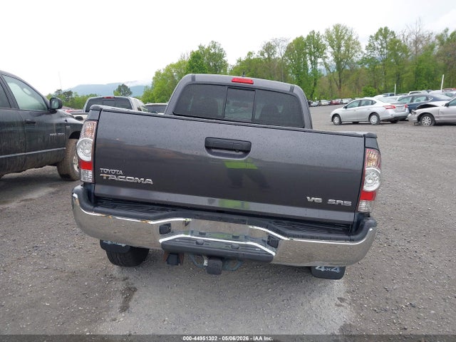 Toyota Tacoma Base V6