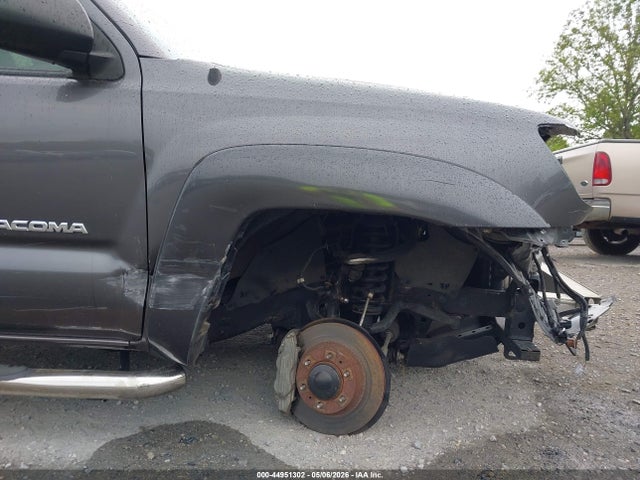 Toyota Tacoma Base V6