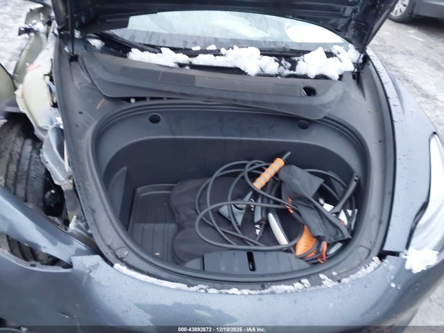 Tesla Model 3 Rear-wheel Drive