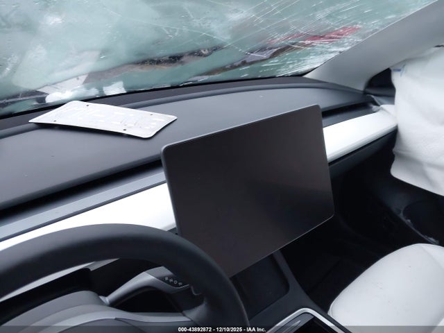 Tesla Model 3 Rear-wheel Drive