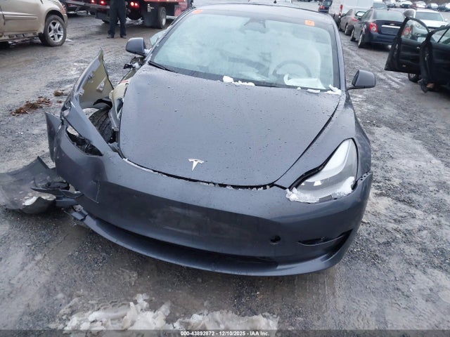 Tesla Model 3 Rear-wheel Drive