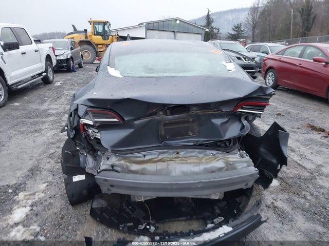 Tesla Model 3 Rear-wheel Drive