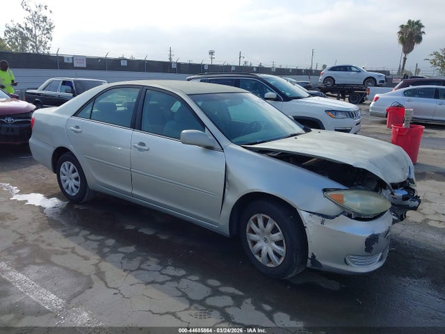 Salvage Toyota Camry Image