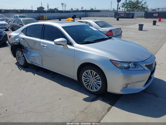 Salvage Lexus Es Image