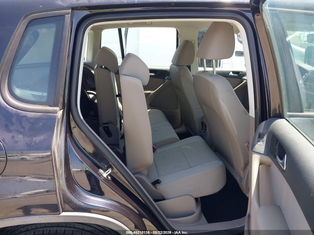 Volkswagen Tiguan S