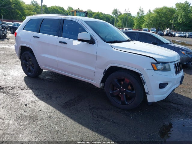Salvage Jeep Grand Cherokee Image