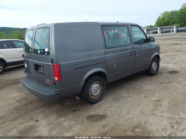 GMC Safari Standard