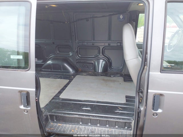 GMC Safari Standard
