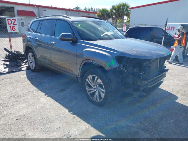 Salvage Volkswagen Atlas Image
