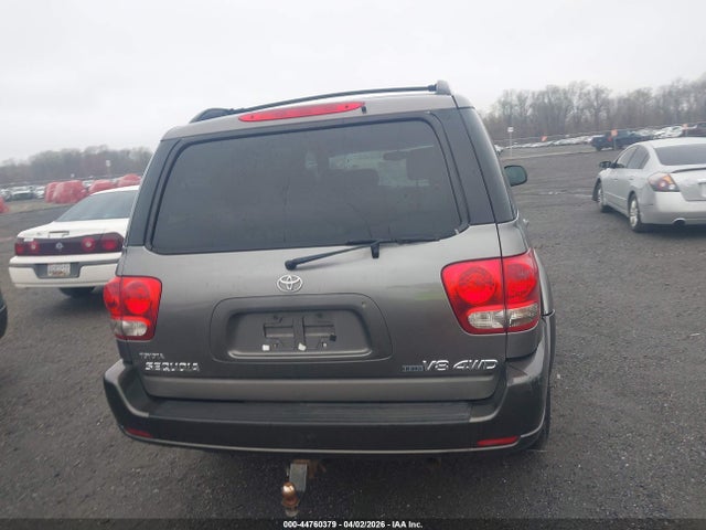Toyota Sequoia Sr5 V8