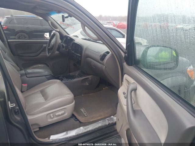 Toyota Sequoia Sr5 V8