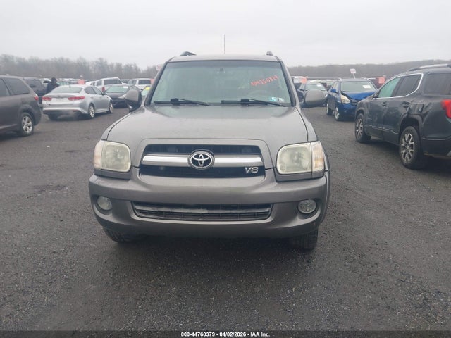 Toyota Sequoia Sr5 V8