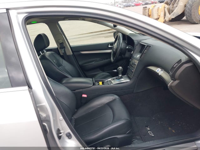 INFINITI G37x
