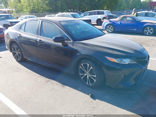 Salvage Toyota Camry Image