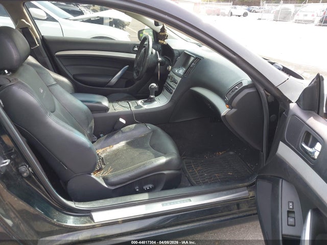 INFINITI G37 Journey