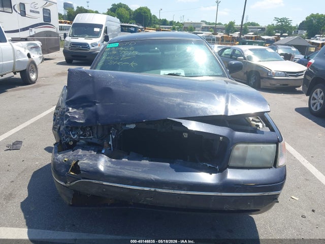 Ford Crown Victoria