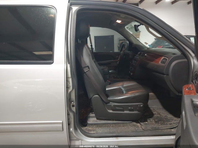 Chevrolet Suburban 1500 Lt
