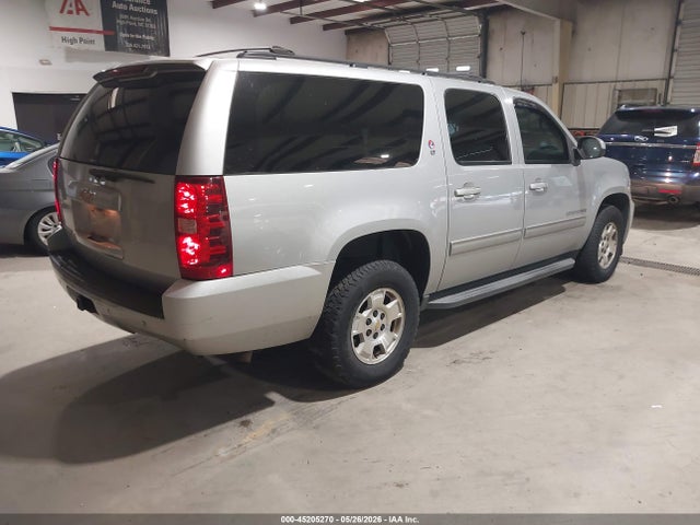 Chevrolet Suburban 1500 Lt