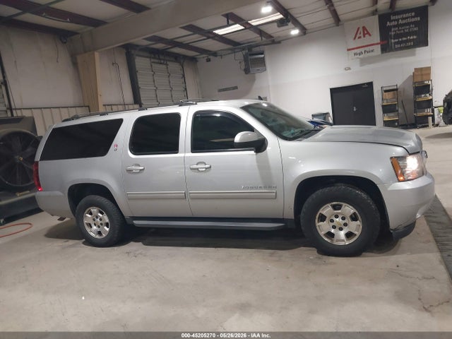 Chevrolet Suburban 1500 Lt