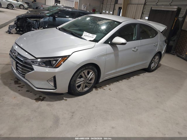 Hyundai ELANTRA Sel