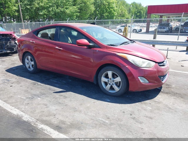 Salvage Hyundai ELANTRA Image
