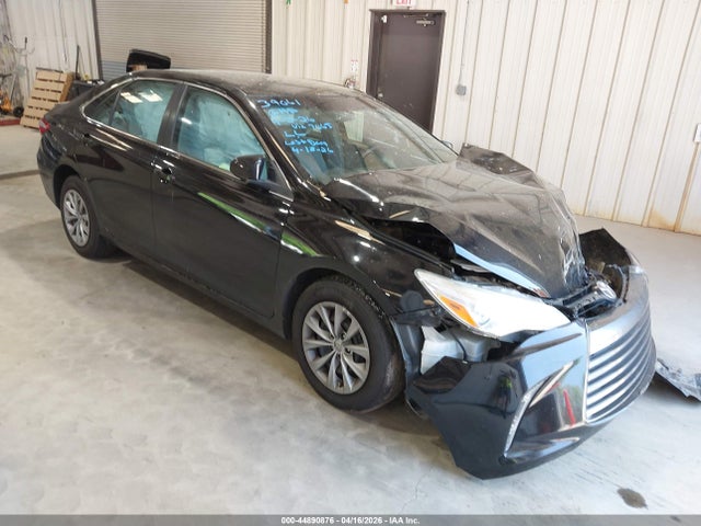 Salvage Toyota Camry Image