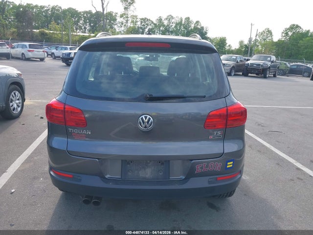 Volkswagen Tiguan S