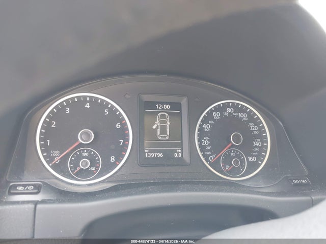 Volkswagen Tiguan S