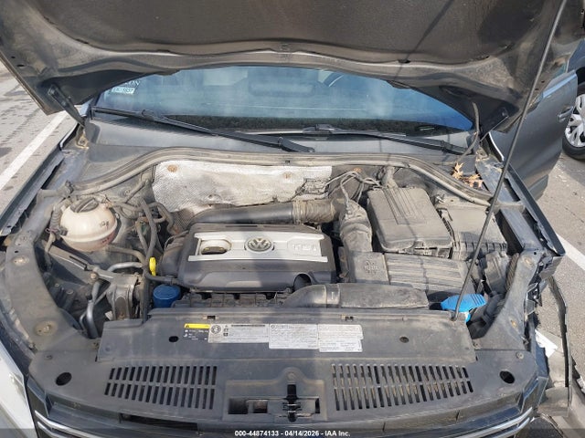 Volkswagen Tiguan S
