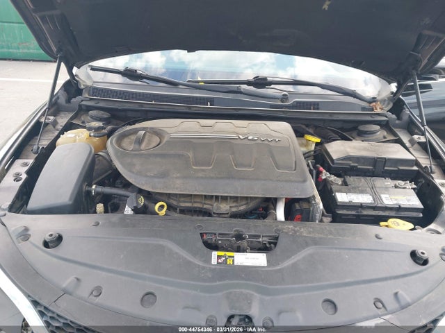 Chrysler 200 C