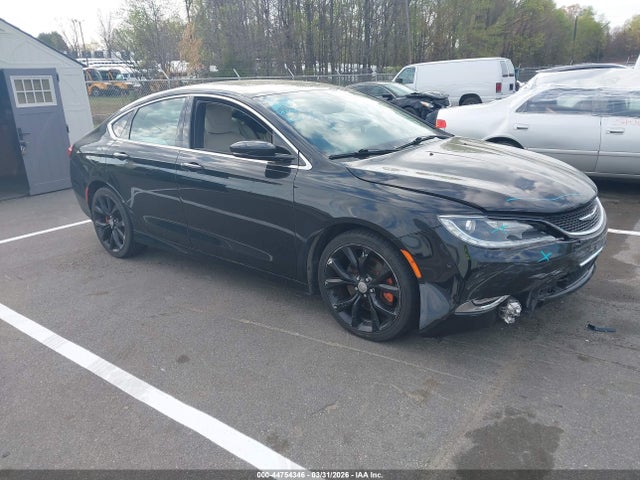 Salvage Chrysler 200 Image