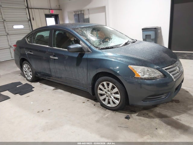 Salvage Nissan Sentra Image